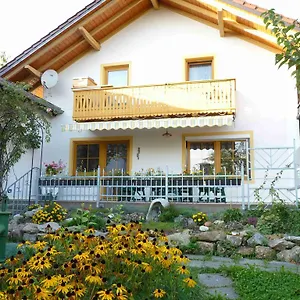  Apartment Hutterer